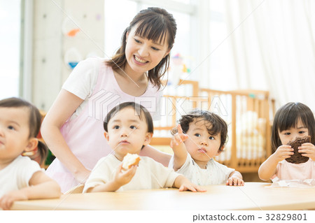 Nursery nursery nursery nursery 32829801