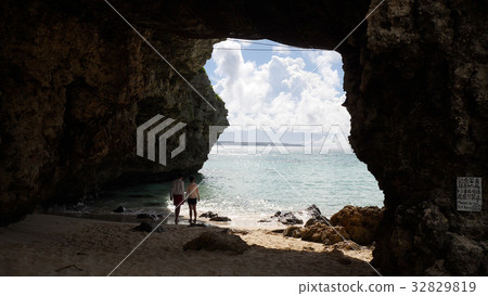 Sandy beach of Miyakojima Sandy beach of Miyakojima 32829819