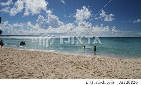 Sandy beach of Miyakojima 32829820