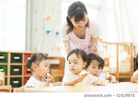 Nursery nursery nursery nursery 32829978