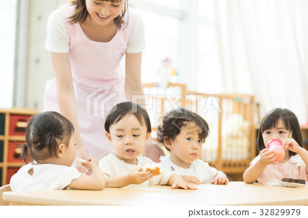 Nursery nursery nursery nursery 32829979