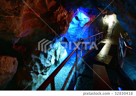 tourist spot tourist spot 32830418
