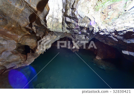 tourist spot tourist spot 32830421