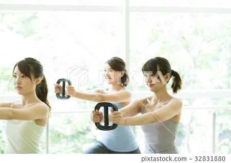 Fitness gym image Fitness gym image 32831880