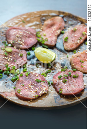 Barbecue sliced beef tongue Barbecue sliced beef tongue 32832532