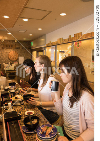 Inbound tourist image 32832709