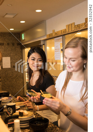 Inbound tourist image 32832942