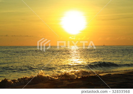 Miyakojima Yonaha Maehama beach evening view Miyakojima Yonaha Maehama beach evening view 32833568
