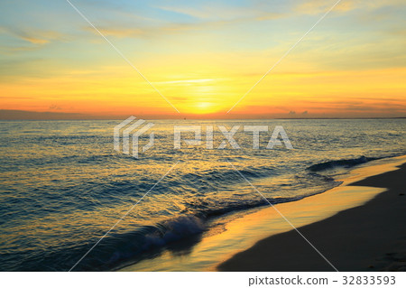 Miyakojima Yonaha Maehama beach evening view 32833593