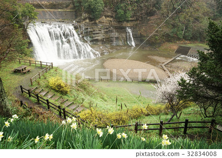 龍門瀑布 32834008