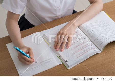 Girls' High School Students Summer Course 32834099