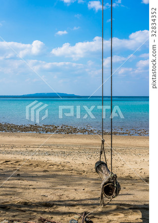 Okinawa's sea and handmade swings Okinawa's sea and handmade swings 32834352
