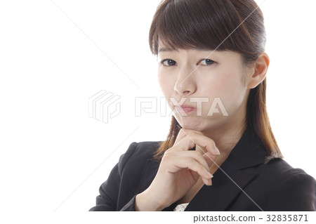 OL image of a cool expression 32835871