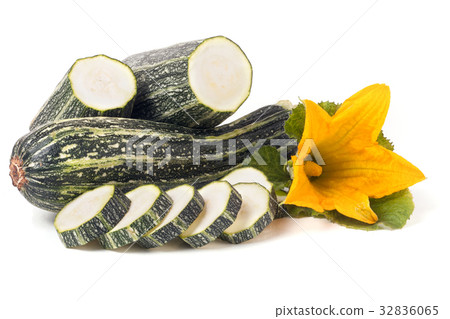 zucchini with leaf and flower isolated on white 32836065