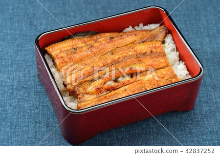 Unagi, eel, and eel broiled. *Unagi Kabayaki from domestic Hamana lake. 32837252