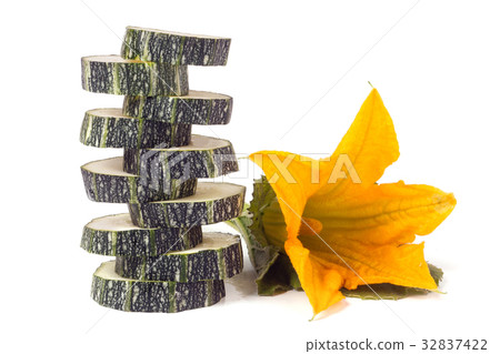 sliced zucchini with leaf and flower isolated on 32837422