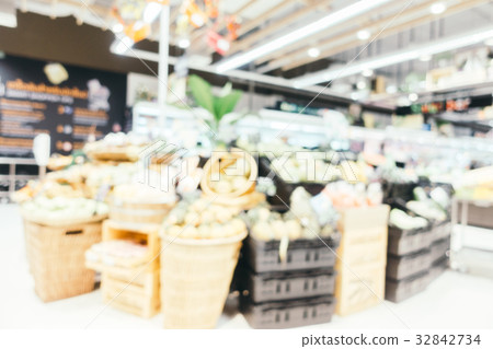 Abstract blur and defocused supermarket 32842734