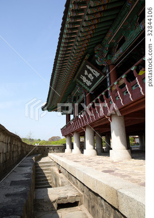 Jinju castle, Hwaseong Fortress, Jinju city, Gyeongnam, Korea Jinju castle, Hwaseong Fortress, Jinju city, Gyeongnam, Korea 32844106