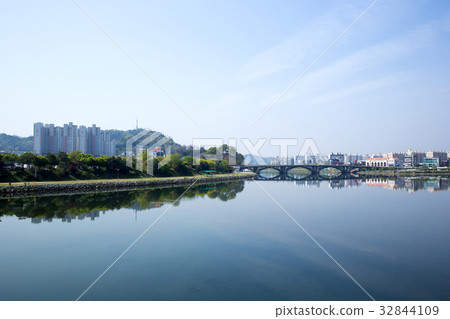 Jinju, Namgang, Jinju, Kyungnam, Korea 32844109