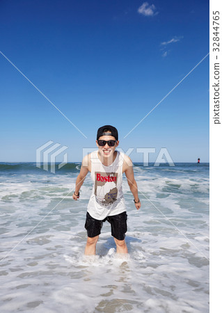 Young man, Gyeongpo beach, Gangneung, Gangwon-do, Korea 32844765