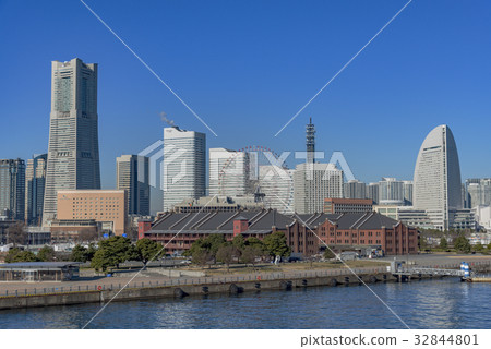 Yokohama Minato Mirai 32844801