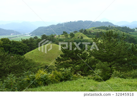 Sueiyama burial mound group 01 Sueiyama burial mound group 01 32845918