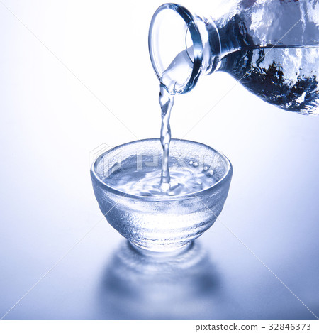 倒冷清酒 32846373