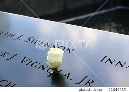 9/11 Memorial 32846685