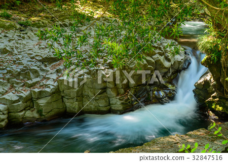 Kawazu Nanadaki Crab waterfall 32847516