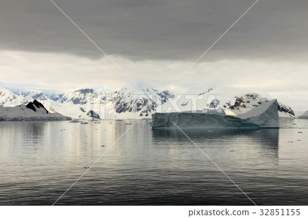 Antarctica landscape, icebergs, mountains and 32851155