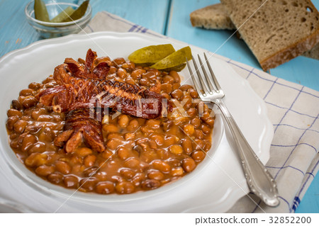 Red beans and sausage Red beans and sausage 32852200
