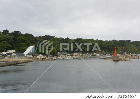 Tobishima fishing port in early summer Tobishima fishing port in early summer 32854654