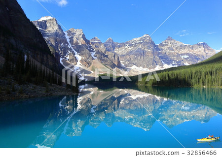 加拿大落基山脈班夫國家公園 - 夢蓮湖 加拿大落基山脈班夫國家公園 - 夢蓮湖 32856466
