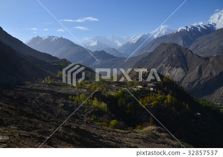 Hunza Dujel山和巴基斯坦的美麗山脈 32857537