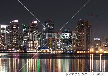 A beautiful night view of the downtown area seen from Harbor Island and the city San Diego in southern California on the American West Coast A beautiful night view of the downtown area seen from Harbor Island and the city San Diego in southern California on the American West Coast 32858123