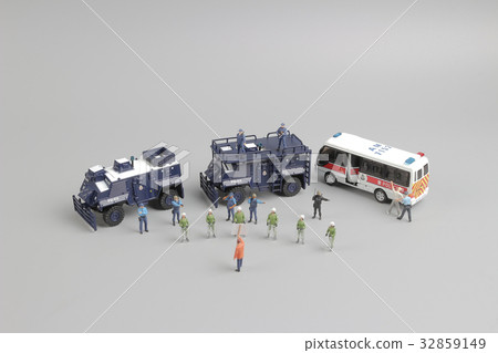 set of figure of police with toys car set of figure of police with toys car 32859149