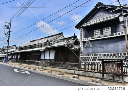 岡山縣八幡町的城市景觀 岡山縣八幡町的城市景觀 32859736
