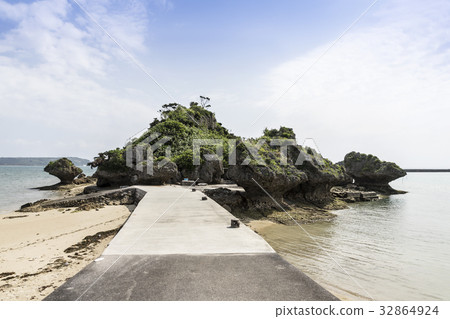 Tomb of Amamitieu 32864924