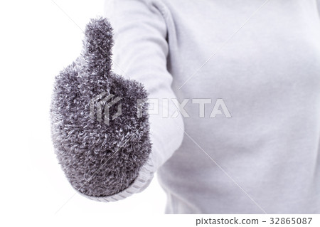 hand showing middle finger, winter style 32865087