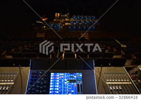 PA攪拌機和大廳 PA攪拌機和大廳 32866418