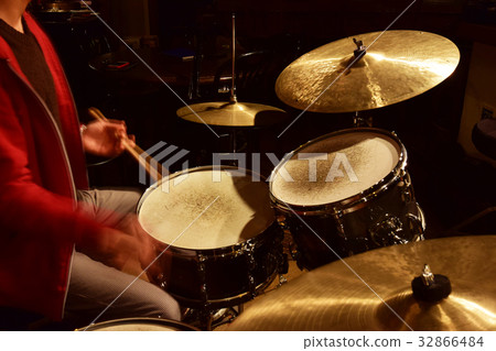 Drum play Drum play 32866484