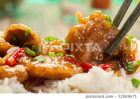 Sirloins on sweet and sour sauce 32869675