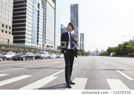 Businessman, securities company, Yeouido, Yeongdeungpo-gu, Seoul 32870336