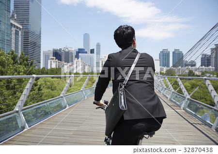 Businessman, Seokgang Bridge, Securities, Yeouido, Yeongdeungpo-gu, Seoul 32870438