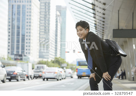 Businessmen, Yeouido Transit Center, Securities, Yeouido, Yeongdeungpo-gu, Seoul 32870547