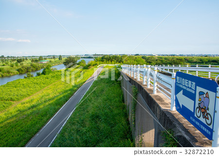Summer sky View of Kawagoe Line Tokyo from Kamikobashi 32872210