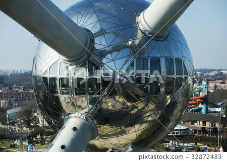 Atomium 32872483