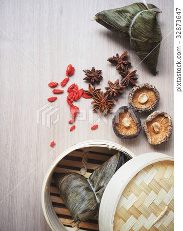 Zongzi chinese food 32873647