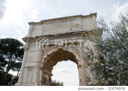 Triumphal Arch of Foro Romano Titus (Rome, Italy) Triumphal Arch of Foro Romano Titus (Rome, Italy) 32874078