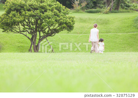 Mother daughter walk 32875129
